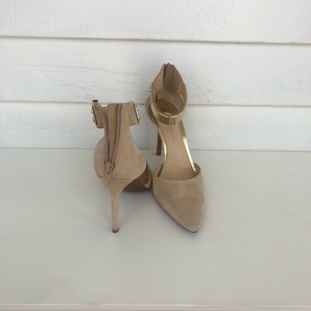 Shoes - Picture 2 of 2